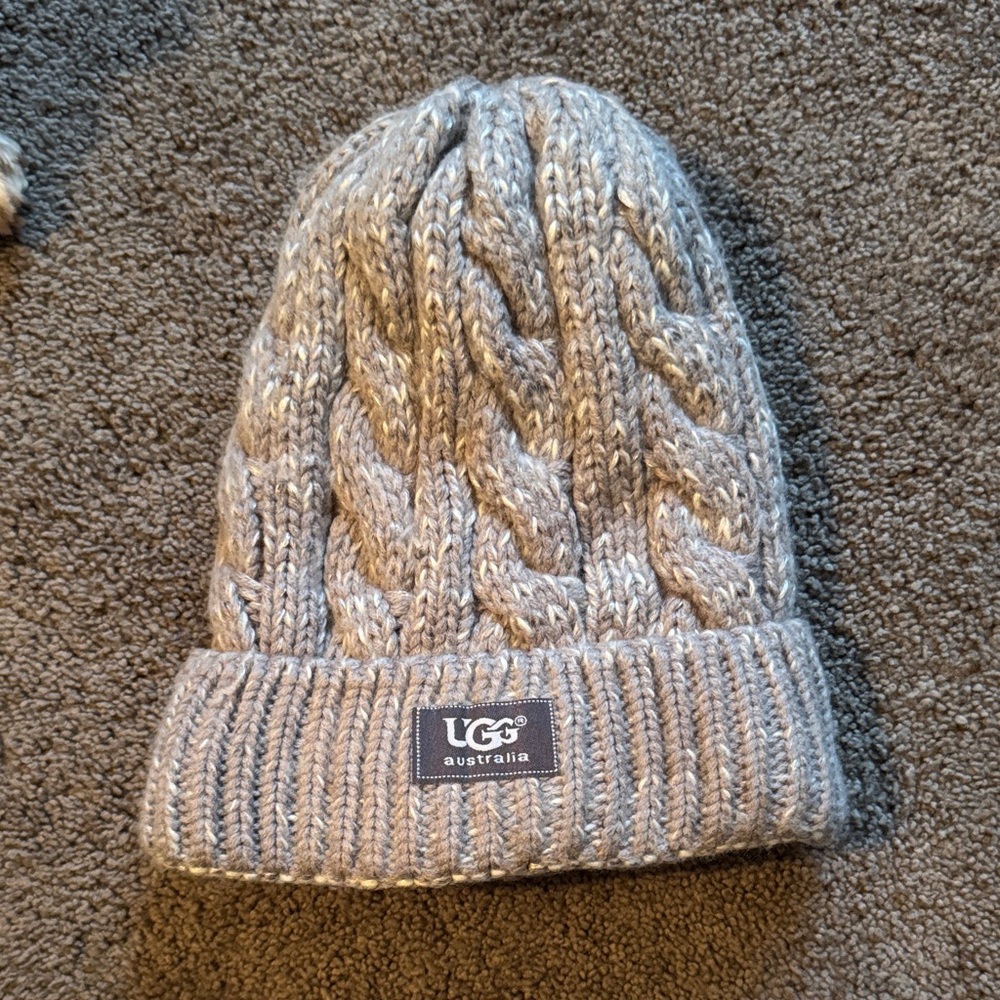 UGG Australia Gray Cable Knit Beanie